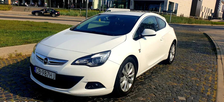 Opel Astra cena 29900 przebieg: 201000, rok produkcji 2014 z Poznań małe 92